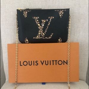 🌹SOLD🌹Louis Vuitton Double Zip Pochette